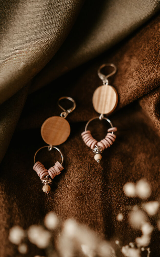 Bijoux en bois inspiration ethnique, fait main, artisanat
