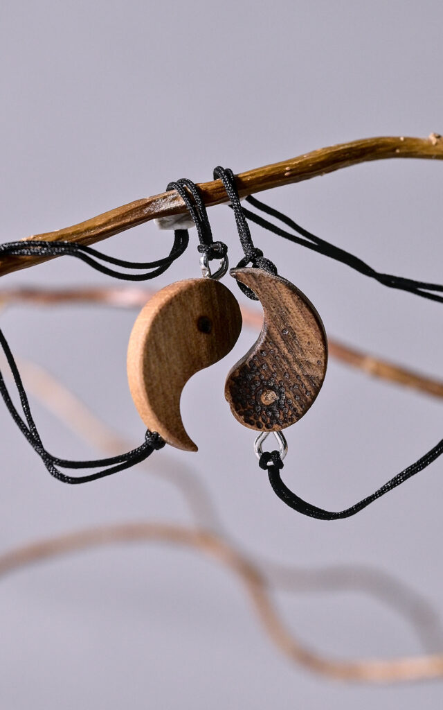 bijoux en bois yin et yang