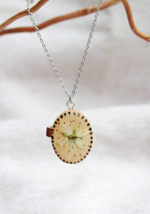 médaillon fleuri